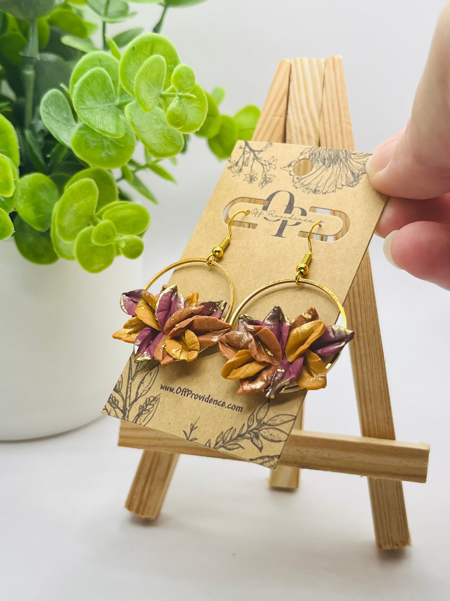 Gold Circle & Fall Leaves