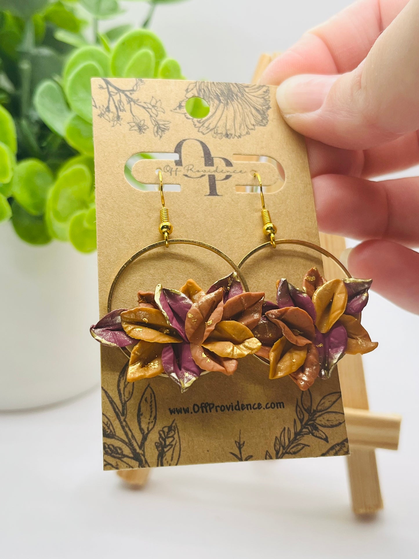 Gold Circle & Fall Leaves